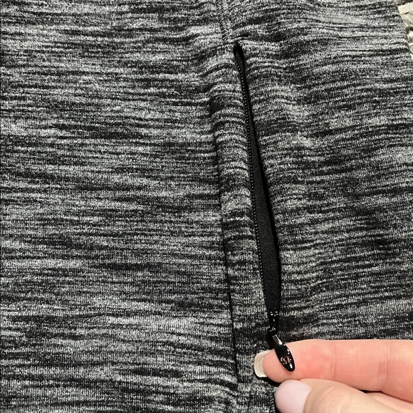 Lululemon | Quarter Zip Sweater - Picture 4 of 16